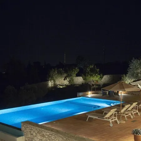 빌라 Borsa Secluded Retreat With Sea Views Gym *